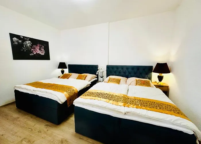 Modern Gem Near Center * Karlsbad
